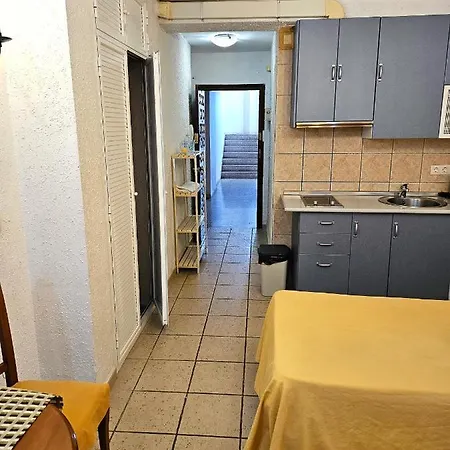 Estudio Acogedor Y Tranquilo En Zona Estupenda