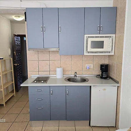 Estudio Acogedor Y Tranquilo En Zona Estupenda Lägenhet